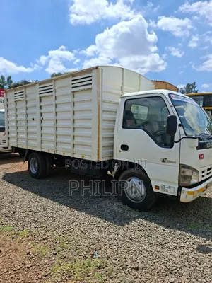 Isuzu NKR Local
