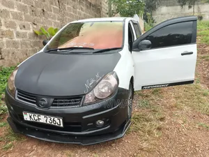 Nissan Advan 2010 White