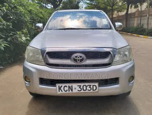 Toyota Hilux 2010 Silver