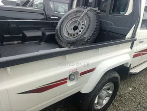Toyota Land Cruiser 4.5 V8 GXR 2019 Beige