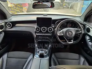 Mercedes-Benz GLC-Class 2019 White