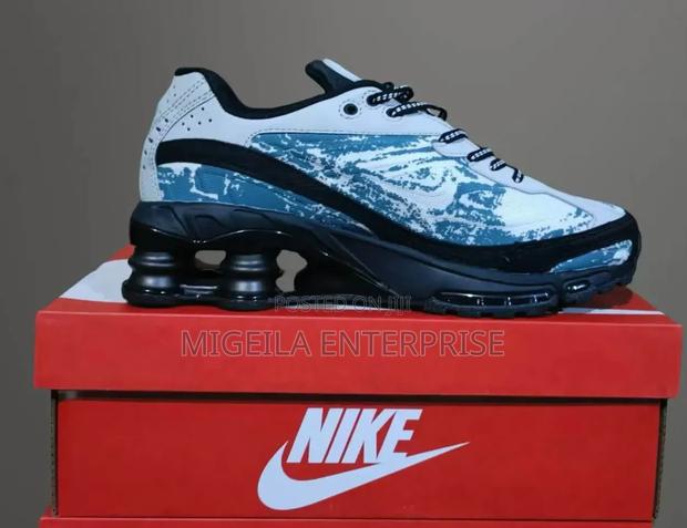 Nike Shox Shoes - thumbnail 2