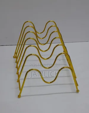 6 Plates Metallic Golden Plate Stand - Bz