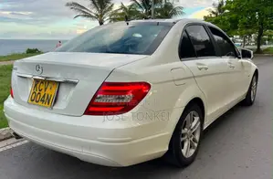 Mercedes-Benz C200 2012 White