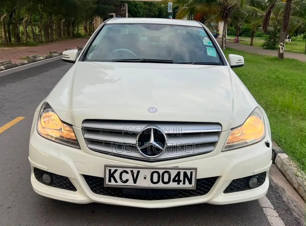 Mercedes-Benz C200 2012 White