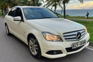Mercedes-Benz C200 2012 White