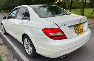 Mercedes-Benz C200 2012 White