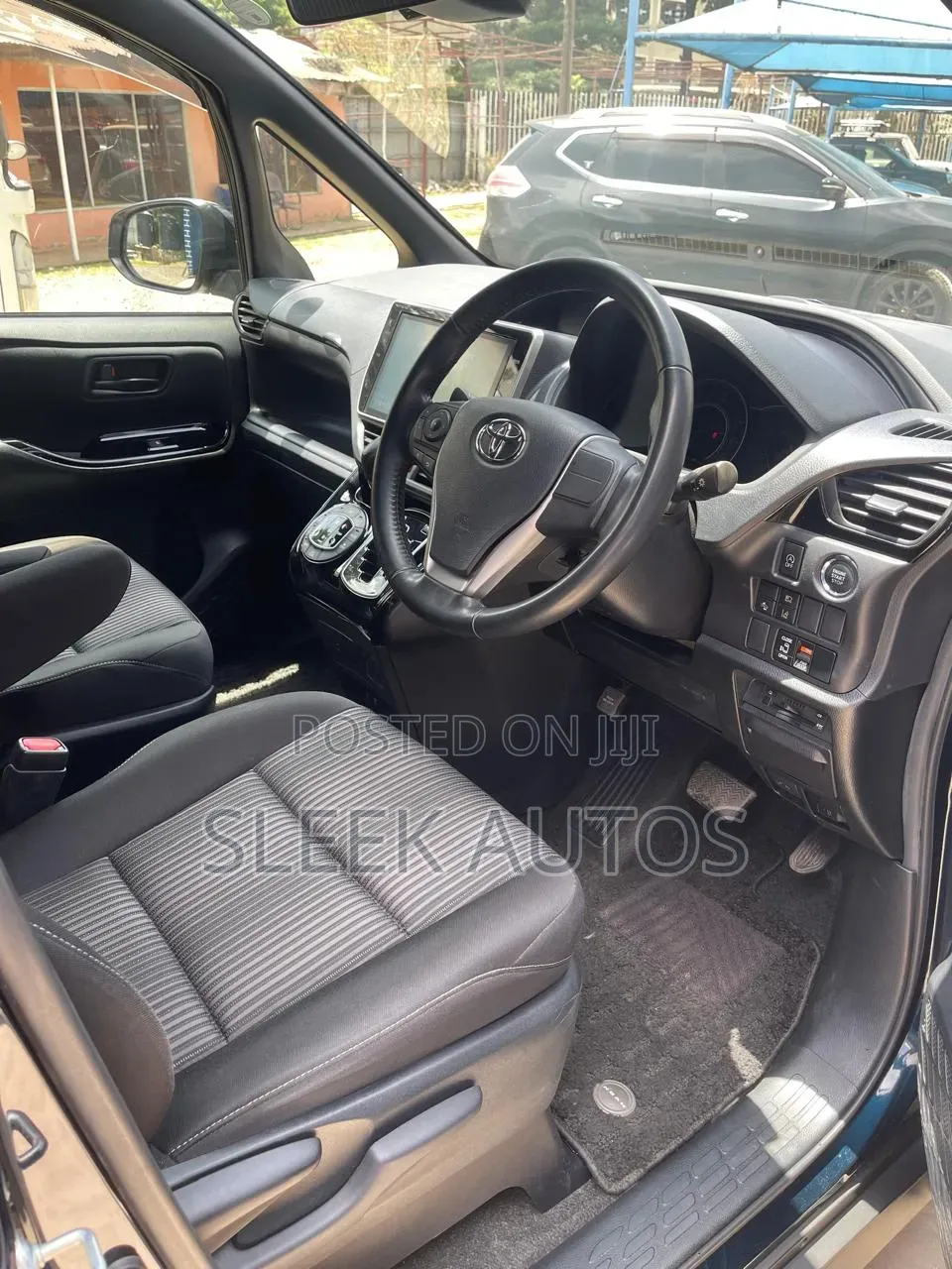 Toyota Noah 2018 Black