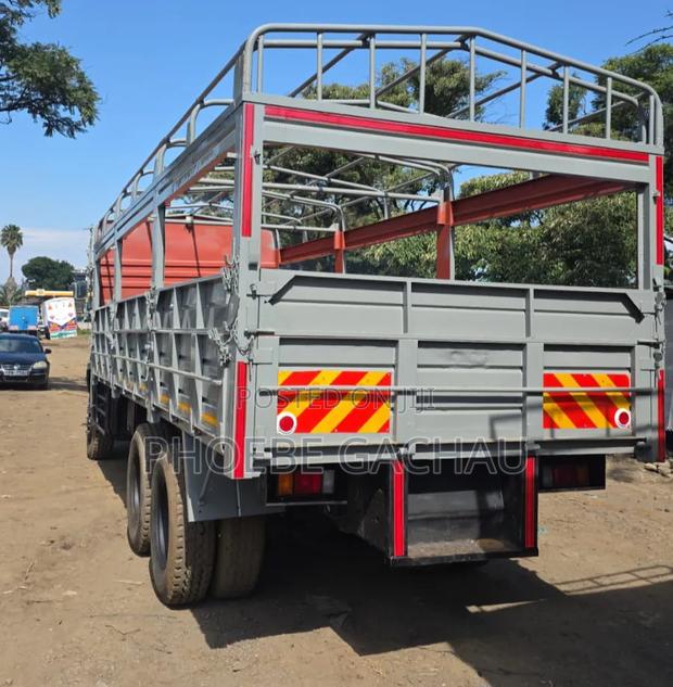 Isuzu FVZ 2023 White - thumbnail 5