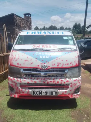 Toyota HiAce 2010 White
