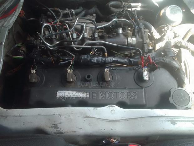 Toyota HiAce 2010 White - thumbnail 7