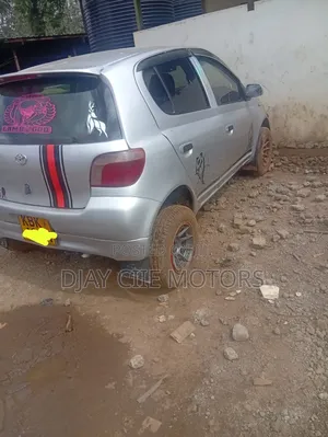 Toyota Vitz 2006 Silver