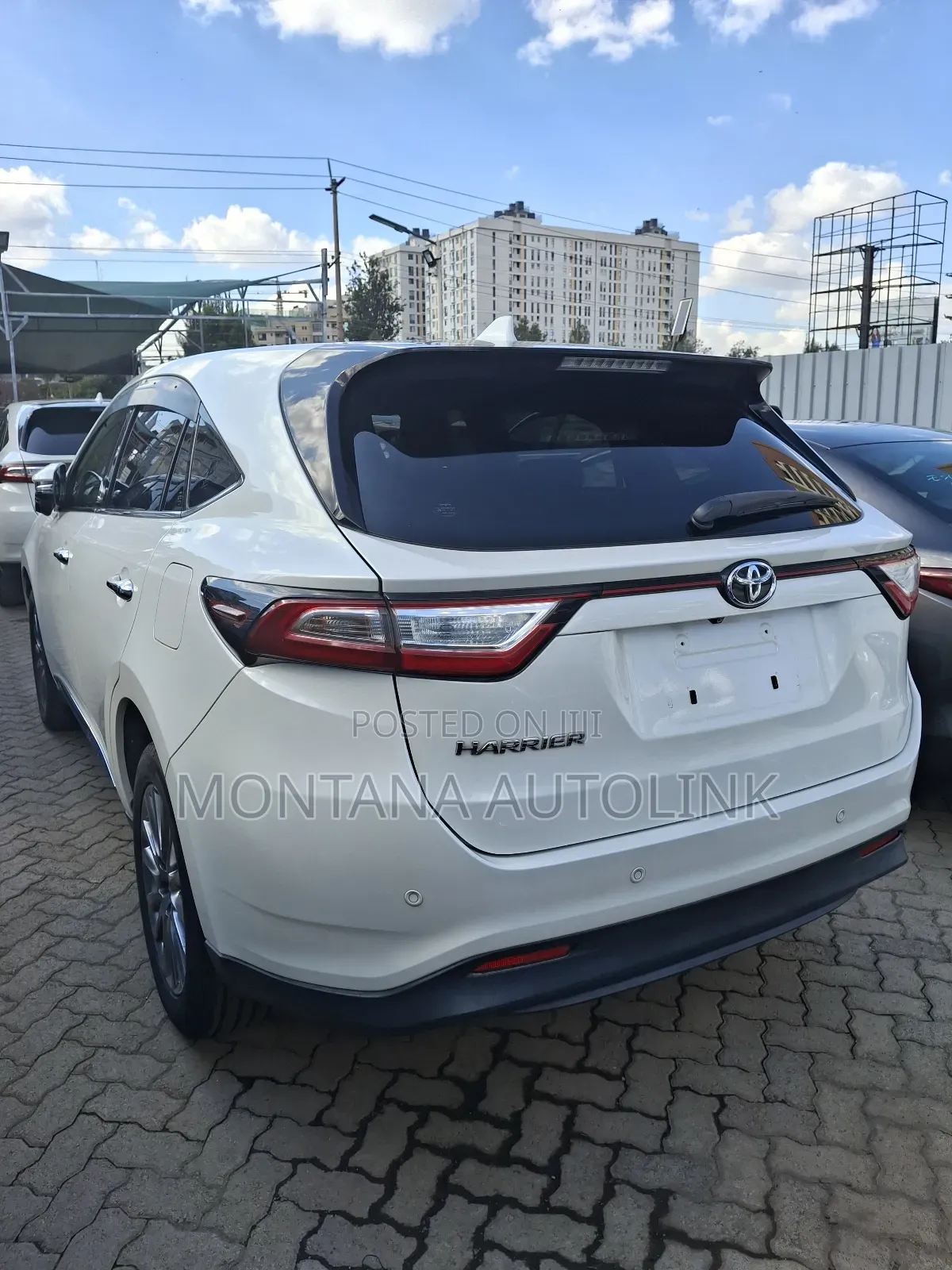 Toyota Harrier 2.0 2019 White
