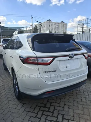 Toyota Harrier 2.0 2019 White