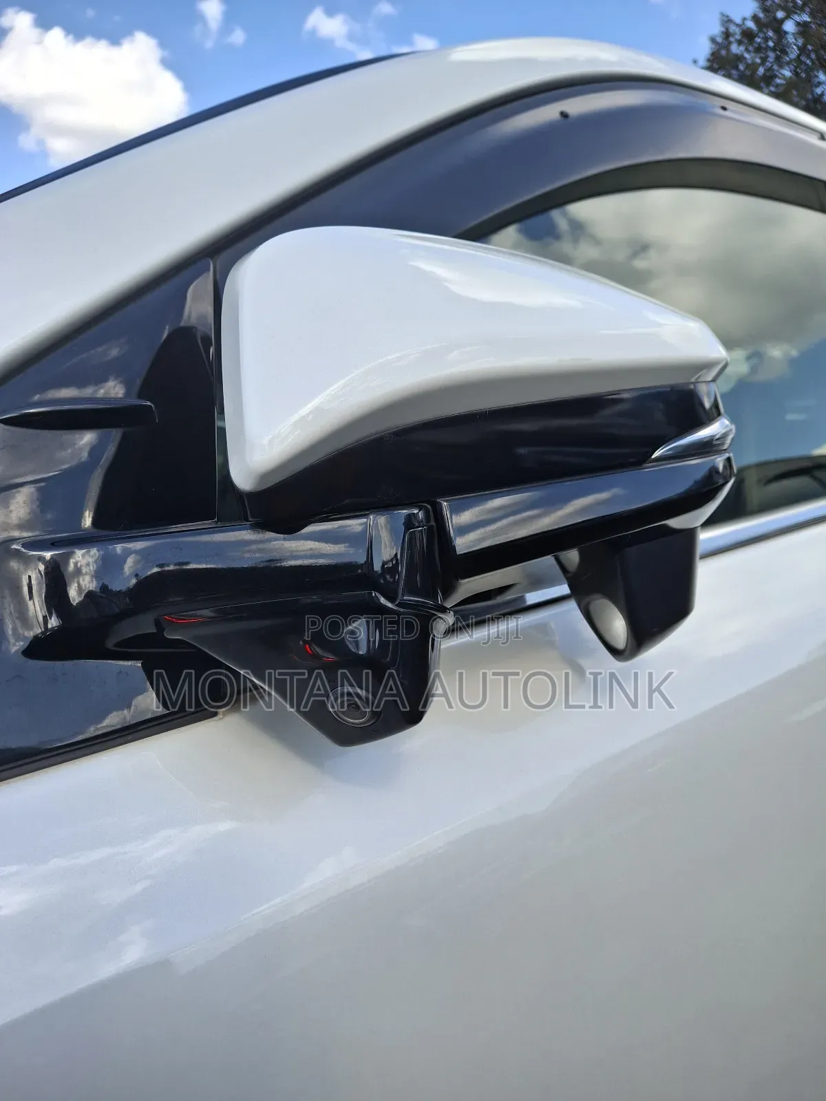 Toyota Harrier 2.0 2019 White