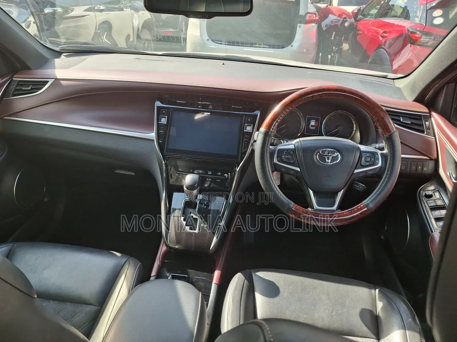 Toyota Harrier 2.0 2019 White