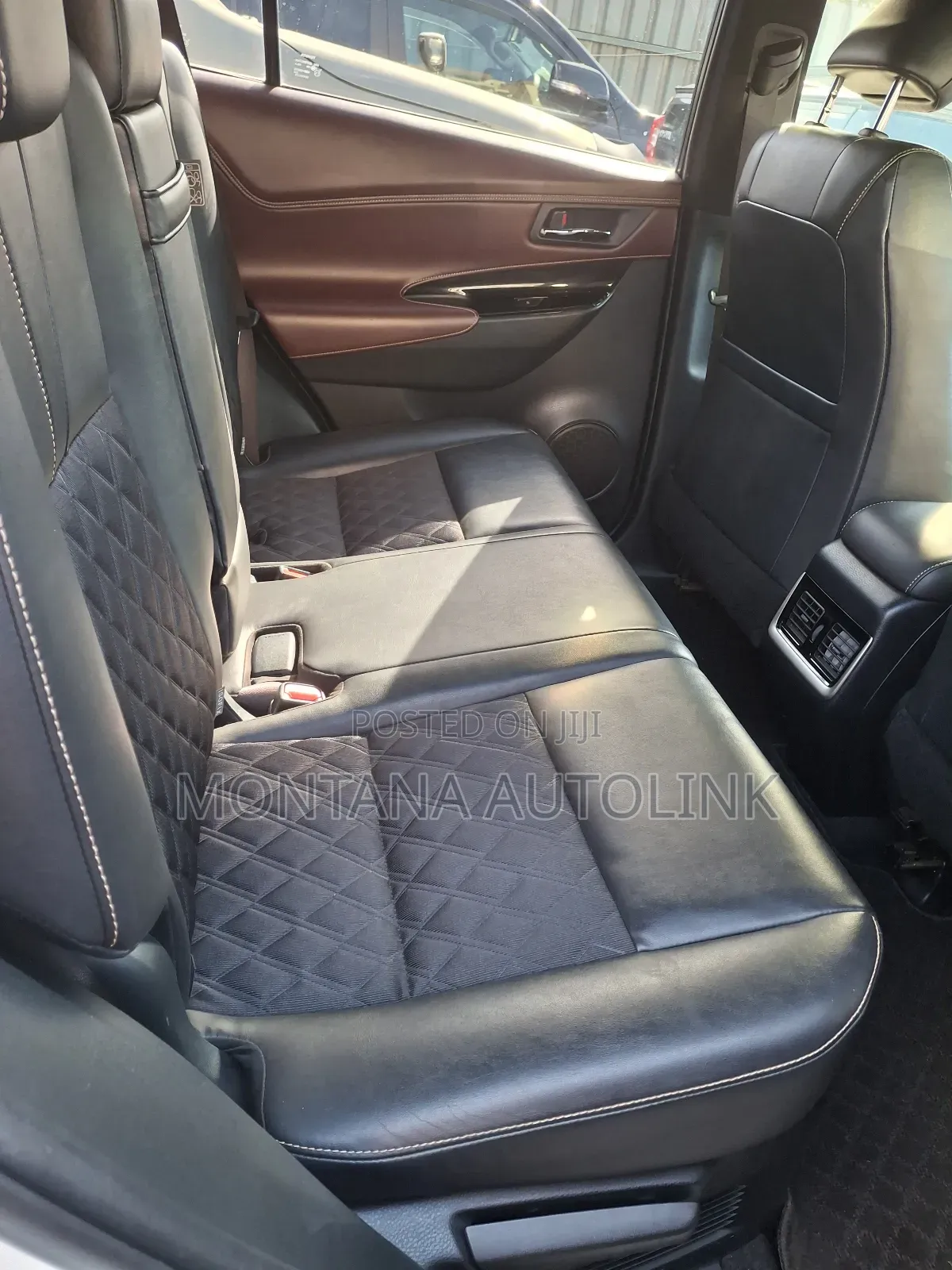 Toyota Harrier 2.0 2019 White