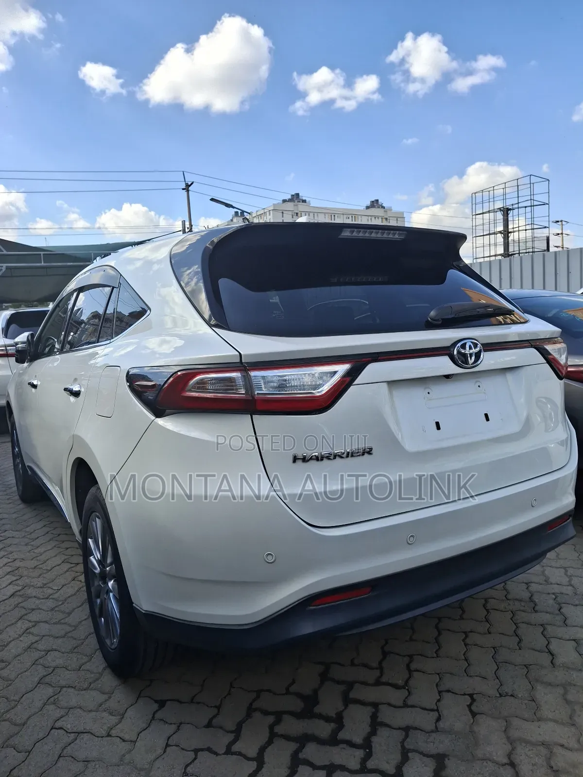 Toyota Harrier 2.0 2019 White