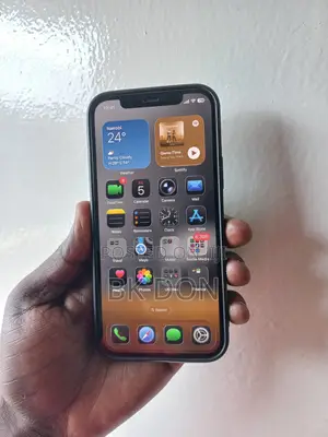 Apple iPhone 12 64 GB Black