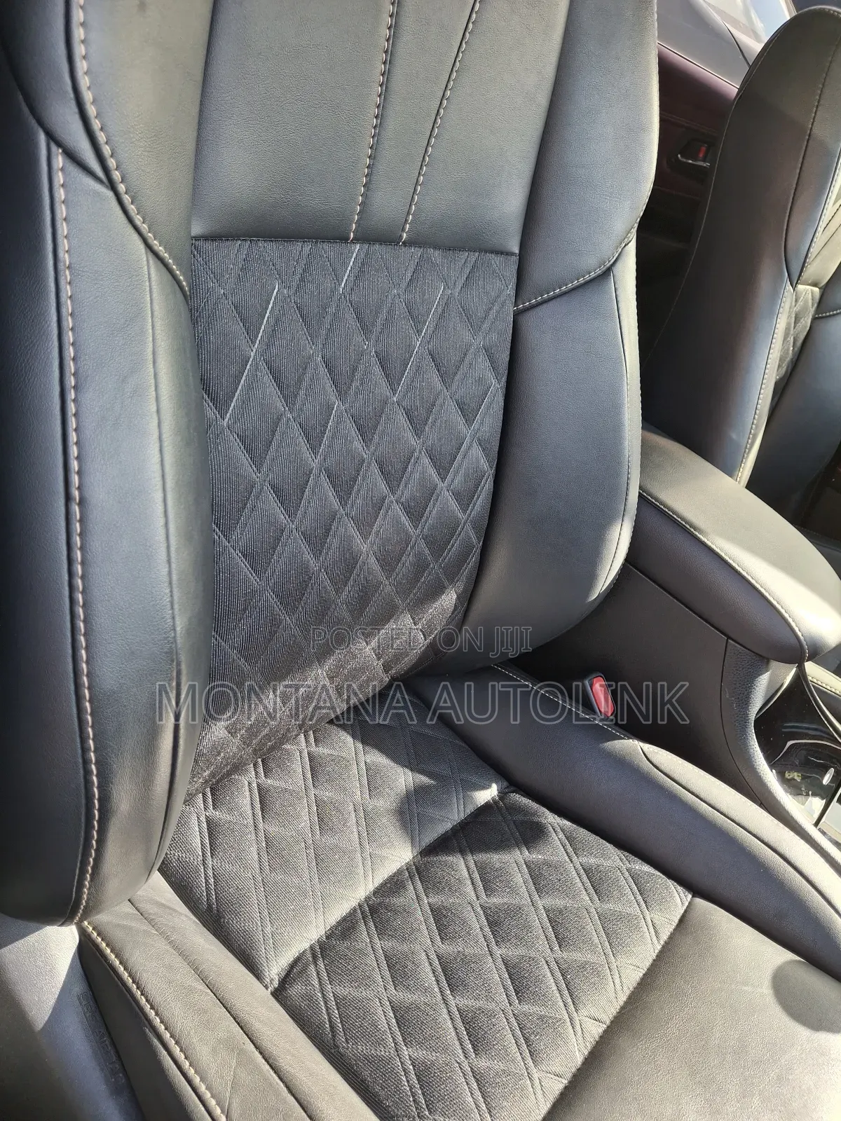 Toyota Harrier 2.0 2019 White