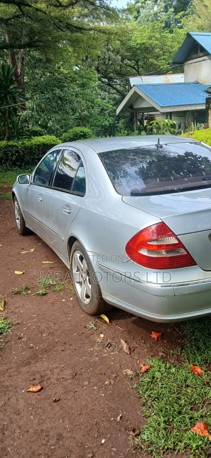 Mercedes-Benz E280 2005 Blue
