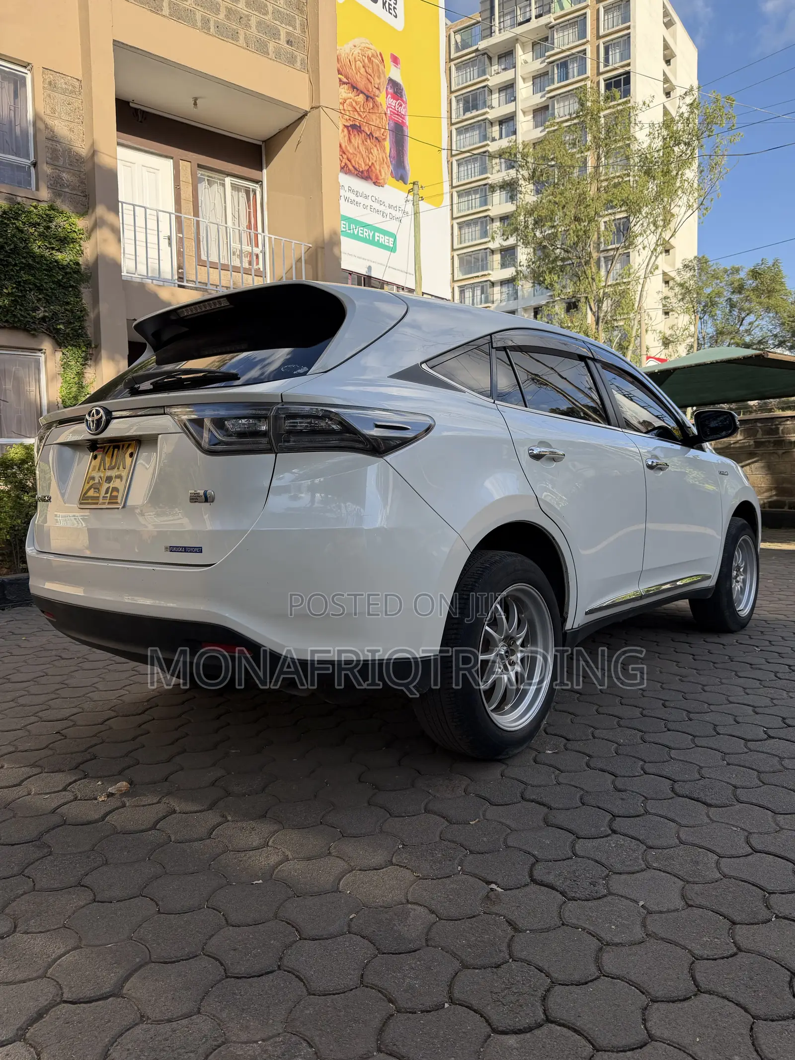 Toyota Harrier 2.5 Hybrid 4WD 2015 White
