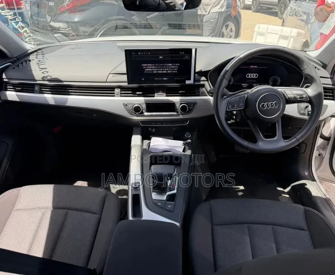 Audi A4 2.0T Premium FWD 2019 White