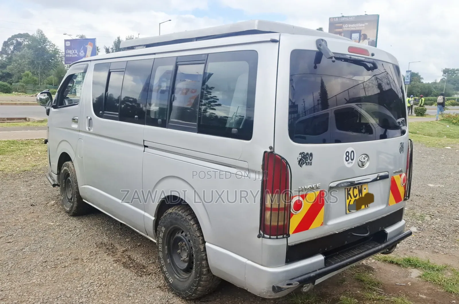 Toyota HiAce 2012 Silver