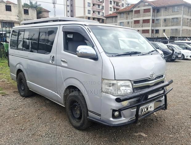 Toyota HiAce 2012 Silver - thumbnail 3