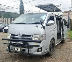 Toyota HiAce 2012 Silver