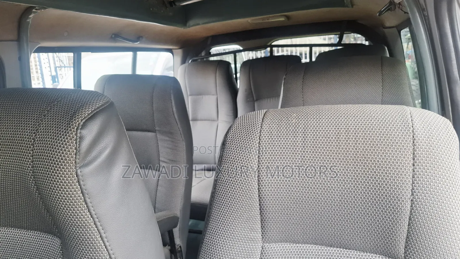 Toyota HiAce 2012 Silver