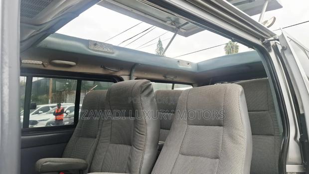 Toyota HiAce 2012 Silver - thumbnail 8