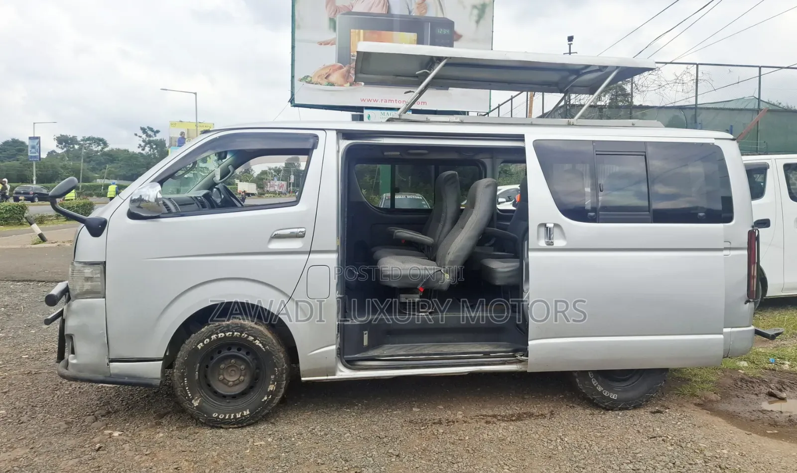 Toyota HiAce 2012 Silver