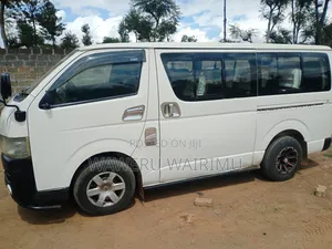 Toyota HiAce 2011 White
