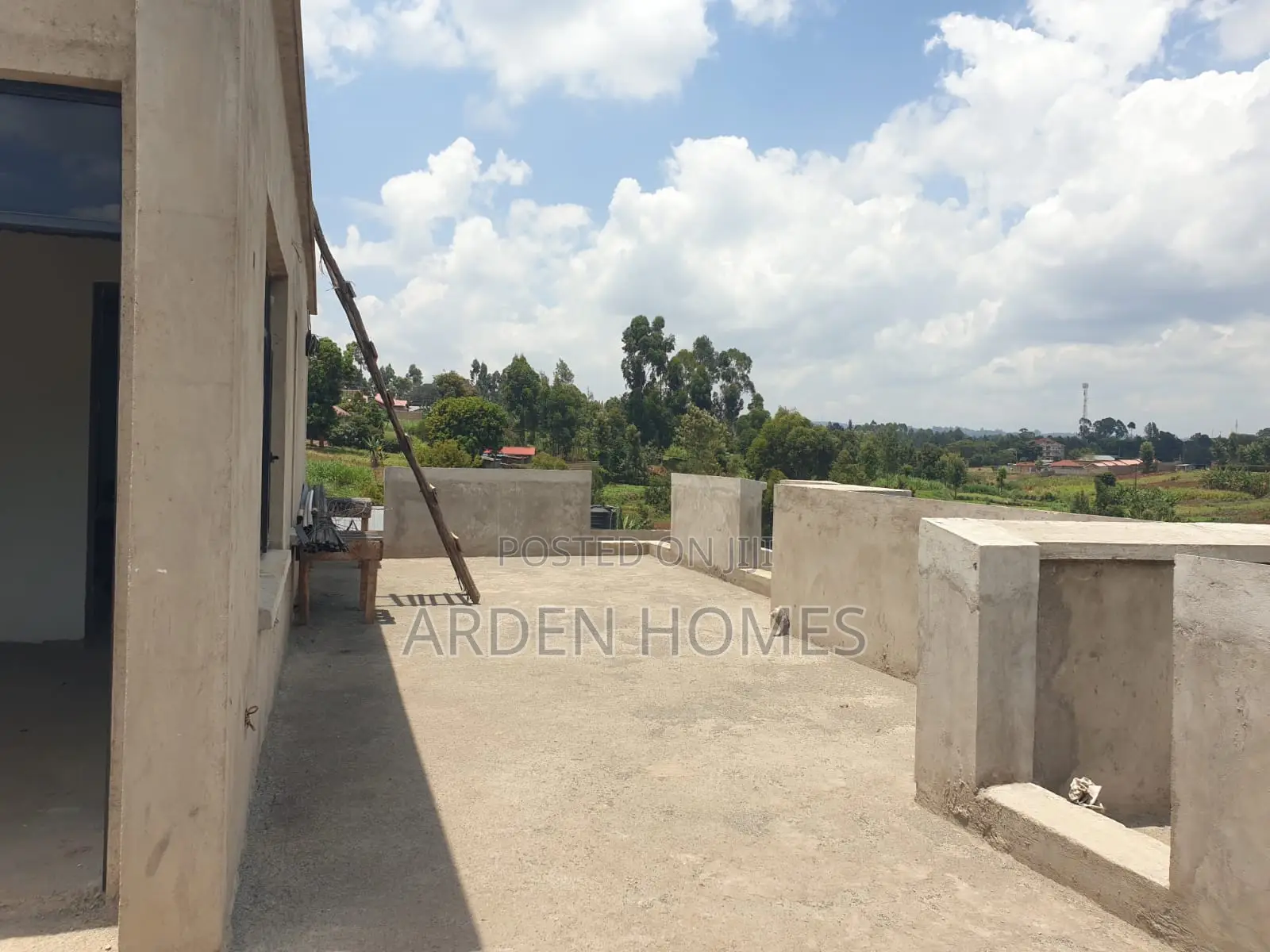 5bdrm House in Gitaru for sale