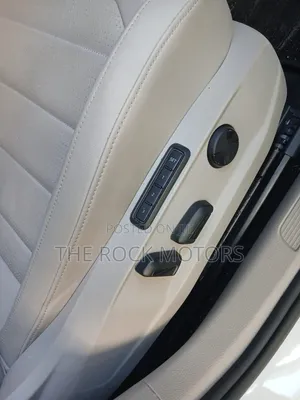Volkswagen Golf 2019 White