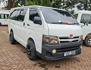 Toyota HiAce 2014