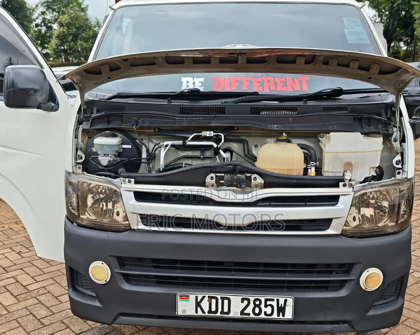 Toyota HiAce 2014