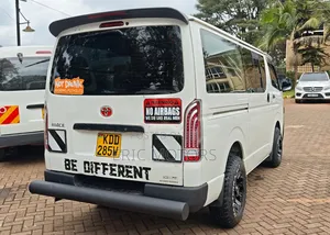 Toyota HiAce 2014