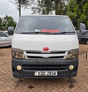 Toyota HiAce 2014