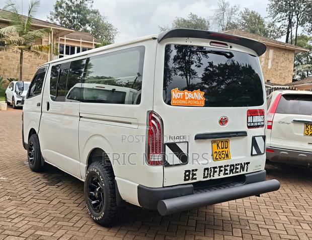 Toyota HiAce 2014 - thumbnail 9