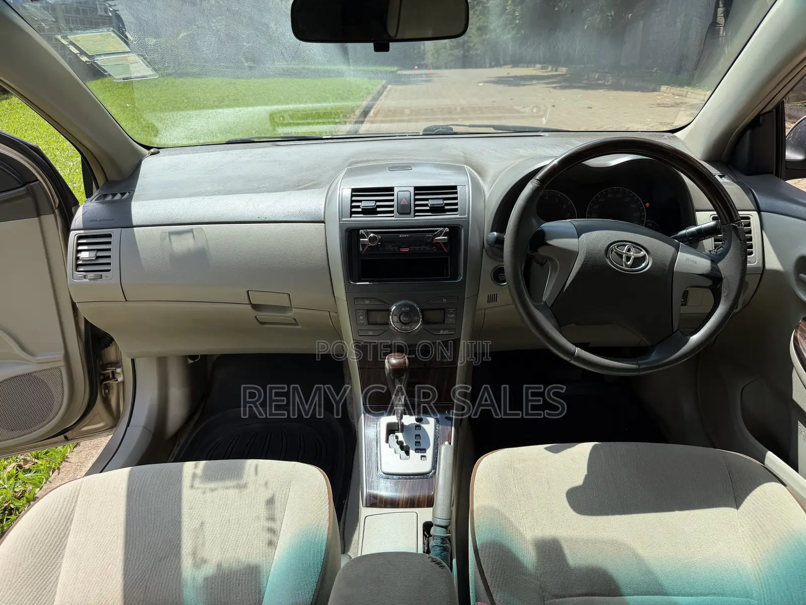 Toyota Axio 2011 Gold