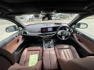 BMW X7 M60i AWD 2024