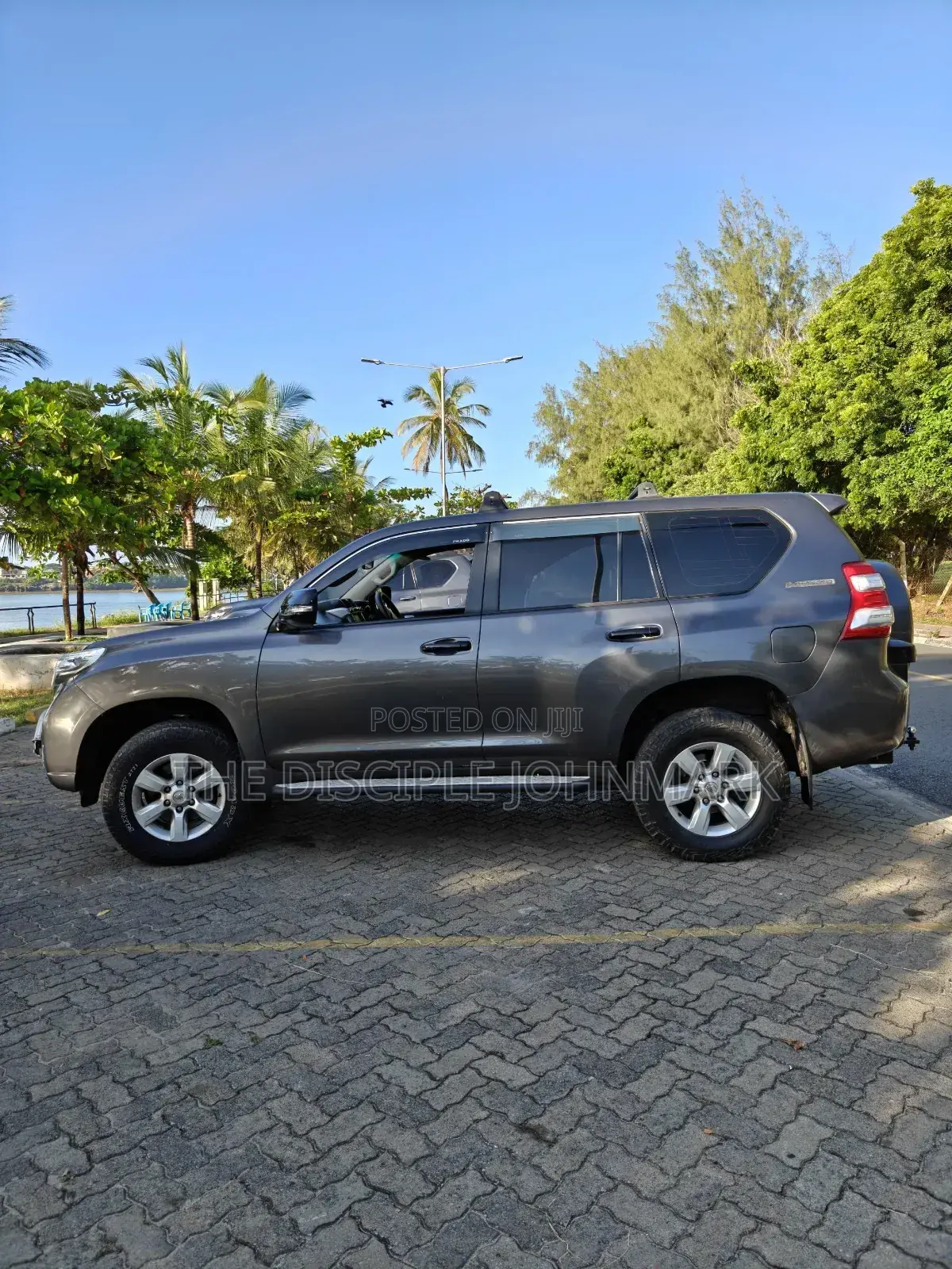 Toyota Land Cruiser Prado 2014 Gray