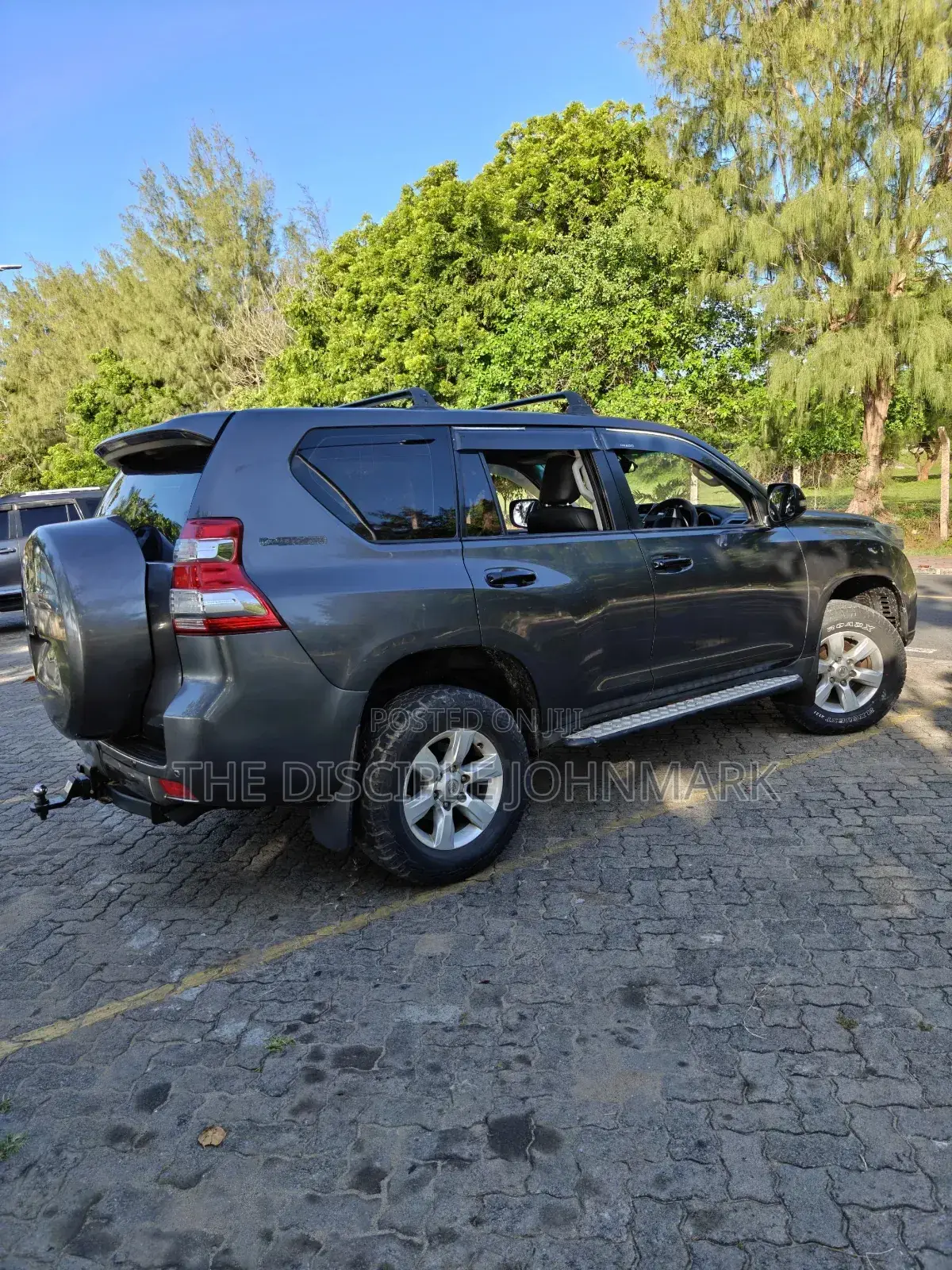 Toyota Land Cruiser Prado 2014 Gray