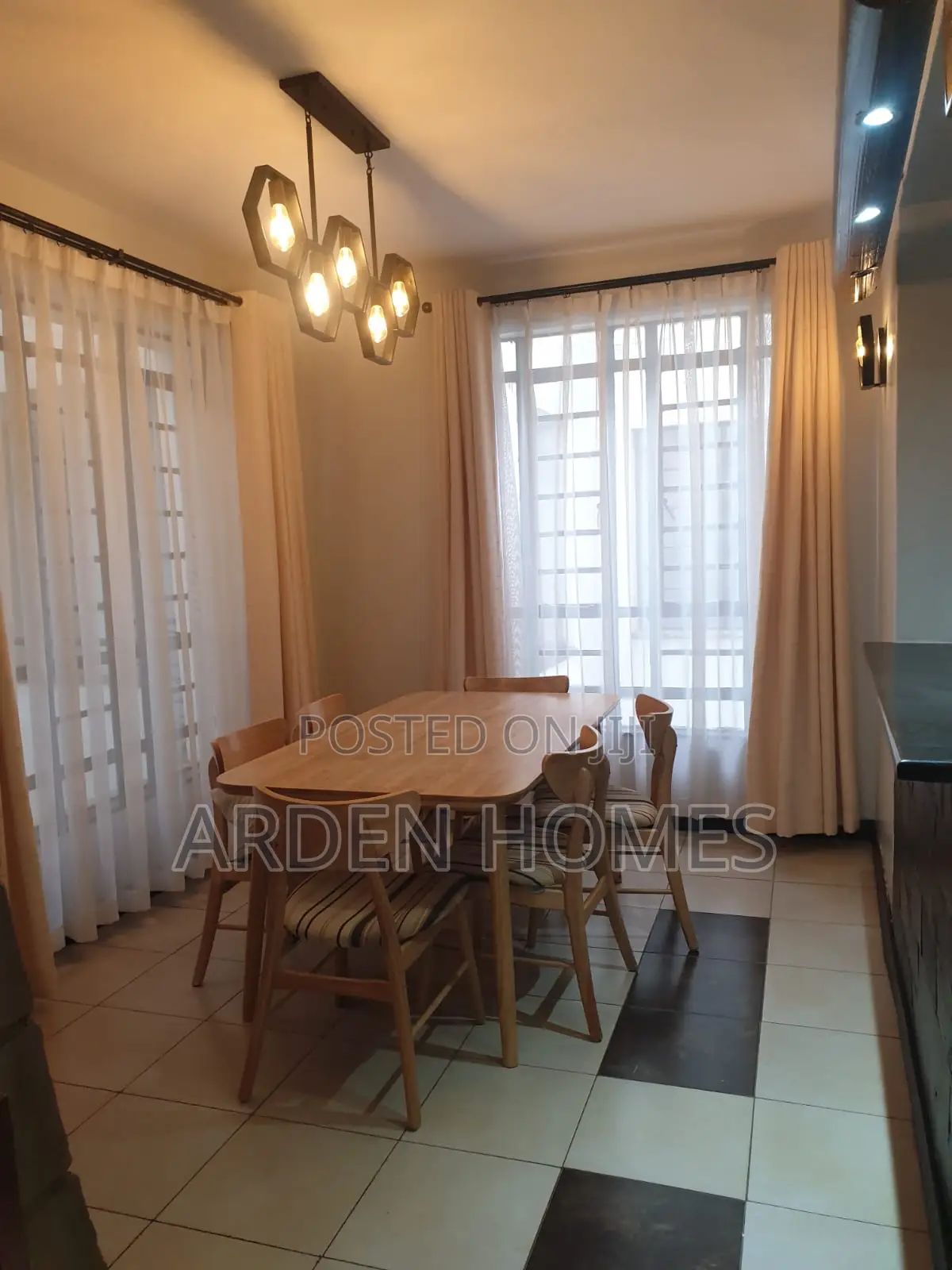 Furnished 5bdrm Penthouse in Raphta Road Area for rent