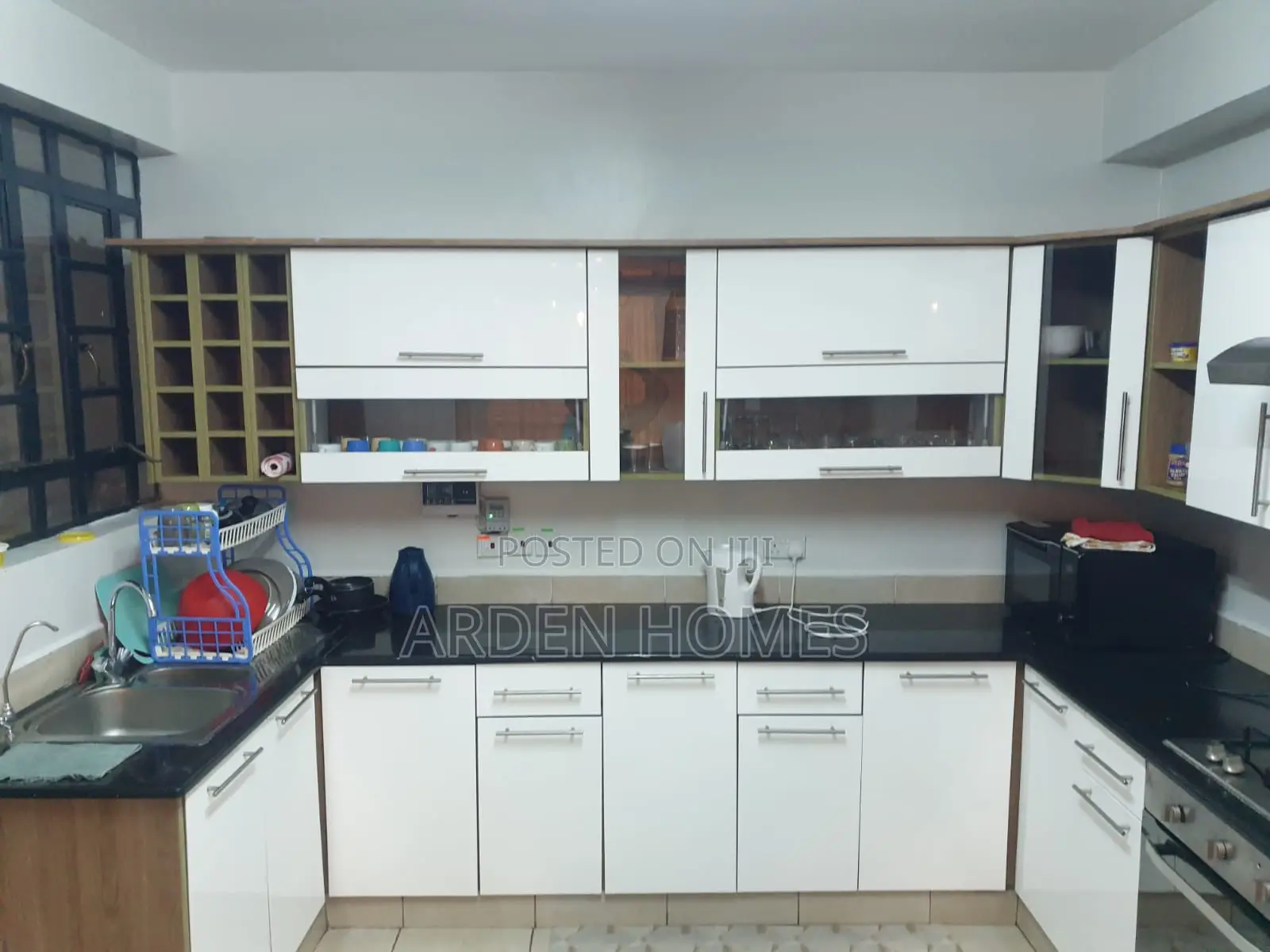 Furnished 5bdrm Penthouse in Raphta Road Area for rent