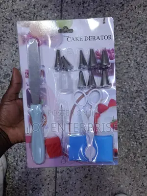 Cake Decorating Set