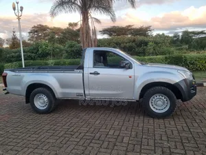 Isuzu D-MAX 2015 Silver
