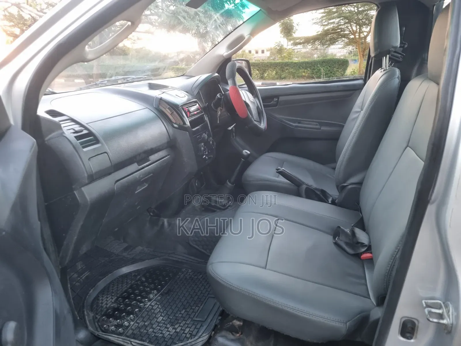Isuzu D-MAX 2015 Silver